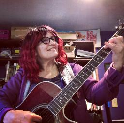 Singer Songwriter Julie Kinscheck Livestream