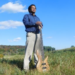 Les Hill Bass Giant.JPG.jpg