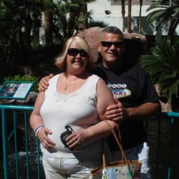 JOELEENA-2a17332_263502617751_3351280_n.jpg