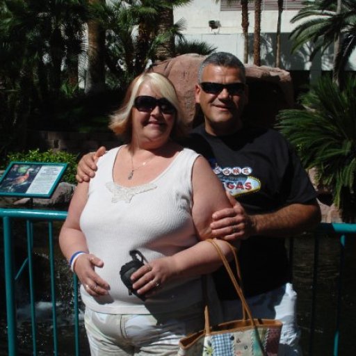 JOELEENA-2a17332_263502617751_3351280_n