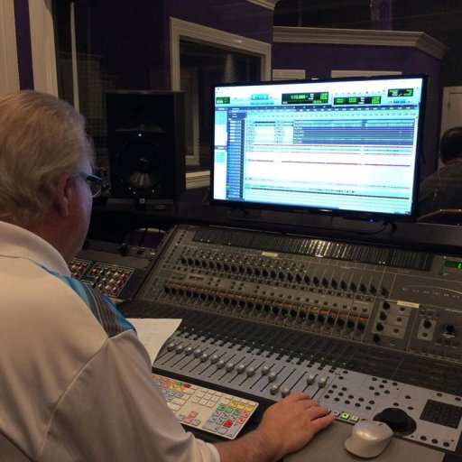 34393627_10216206458255660_6041073949402464256_n