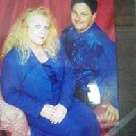steve apryl in blue