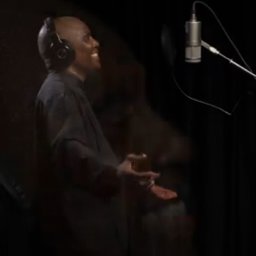 MiGi-StudioShot2.jpg