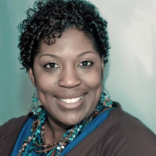 1412-LindaClarkHeadShot