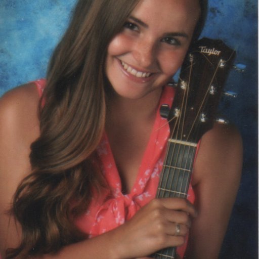 1414-DanielleHeathwithGuitar
