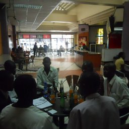 2704-meetingtoo.jpg