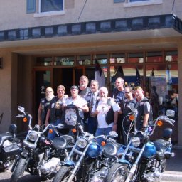 4234-FaithfulFewbikers2.jpg