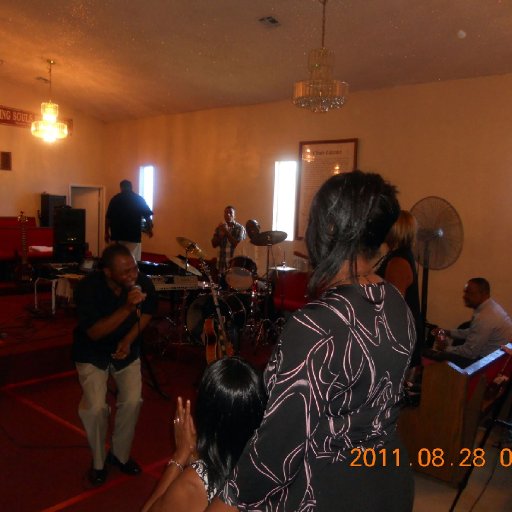 4259-GCrosssinging1edited