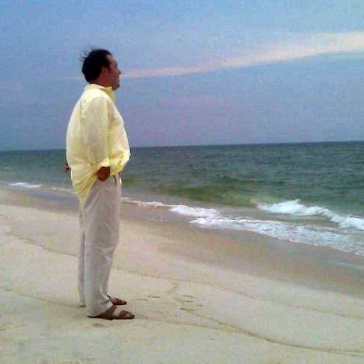 4332-Philstandingbeachshot