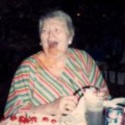 4983-MOM.jpg