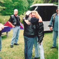 6398-CarolynleadingbartendertoChrist