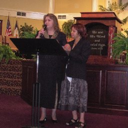 6410-DFIConferenceSandyGambleCarolyn.jpg