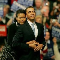 6703-BARACKWIFEONTHECAMPAIGN2008