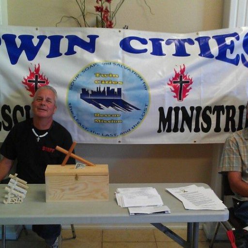 943148_360585810708504_1150724326_n