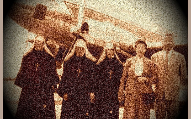 SHE WALKS LIKE A QUEEN