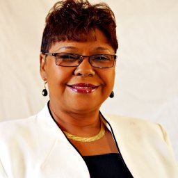 @evelyn-foxx
